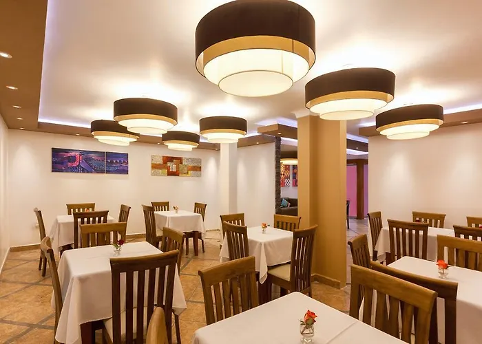 Hotel Inti Punku El Tambo 3*