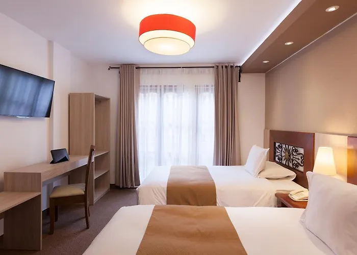 Hotel Inti Punku El Tambo 3*